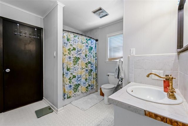 2112 Creole St Street, Lake Charles, LA 70601