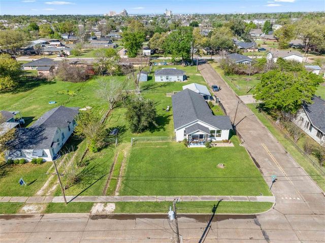 2112 Creole St Street, Lake Charles, LA 70601