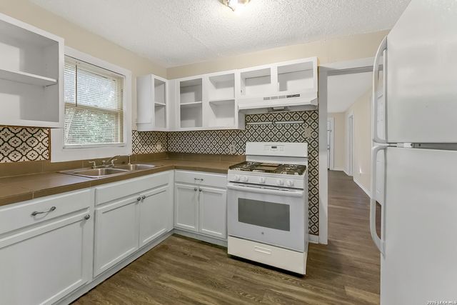 114 Teresa, San Antonio, TX 78214