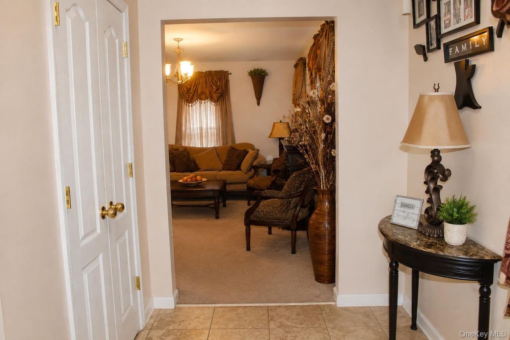 12853 Brookville Boulevard, Rosedale, NY 11422 — photo 4