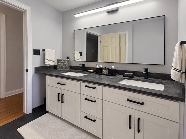 11 University Lane, Methuen, MA 01844