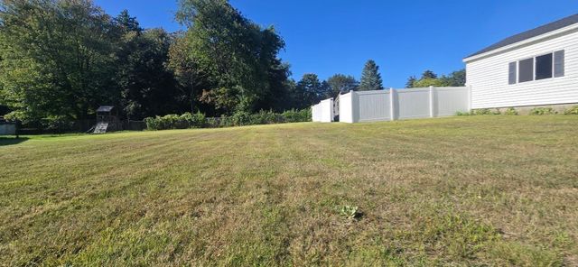 11 University Lane, Methuen, MA 01844