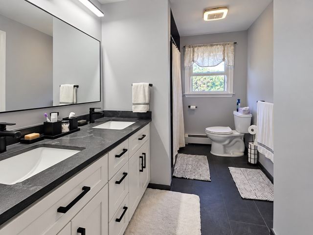 11 University Lane, Methuen, MA 01844