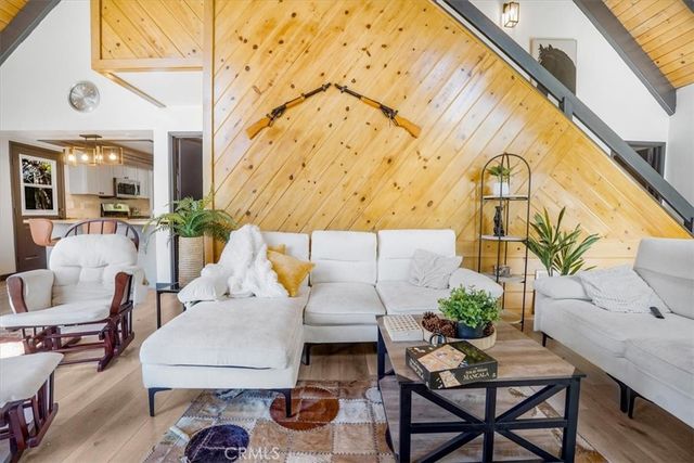 695 Grass Valley Road, Lake Arrowhead, CA 92352