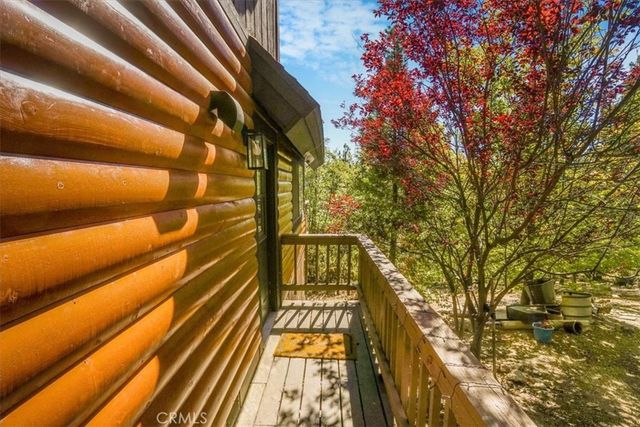 695 Grass Valley Road, Lake Arrowhead, CA 92352