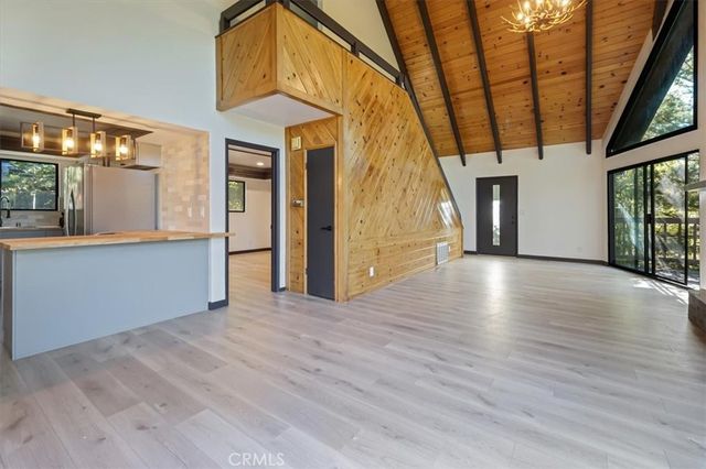 695 Grass Valley Road, Lake Arrowhead, CA 92352