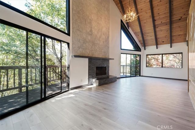 695 Grass Valley Road, Lake Arrowhead, CA 92352