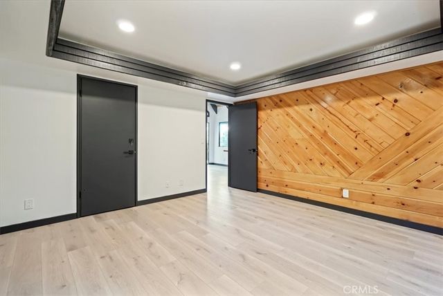 695 Grass Valley Road, Lake Arrowhead, CA 92352