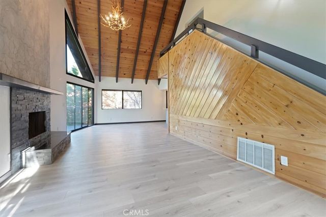 695 Grass Valley Road, Lake Arrowhead, CA 92352