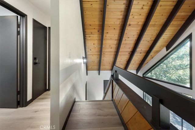 695 Grass Valley Road, Lake Arrowhead, CA 92352