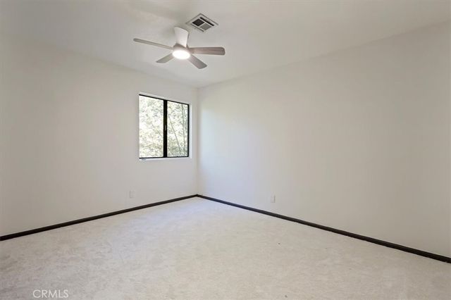 695 Grass Valley Road, Lake Arrowhead, CA 92352