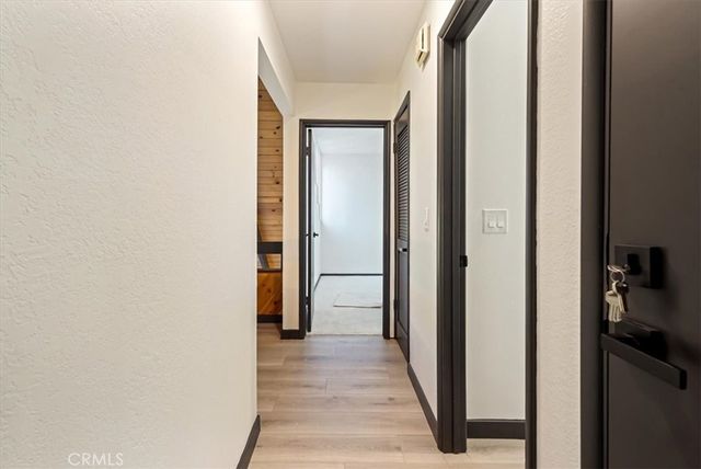 695 Grass Valley Road, Lake Arrowhead, CA 92352