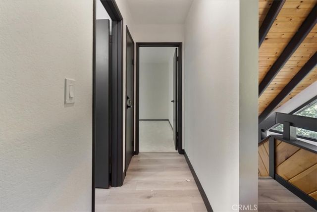 695 Grass Valley Road, Lake Arrowhead, CA 92352