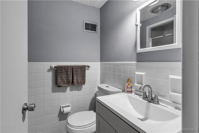 5373 Elm Drive, Lewiston, NY 14092