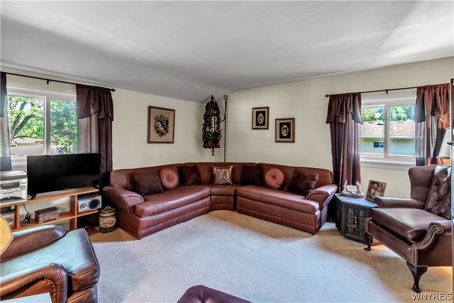 5373 Elm Drive, Lewiston, NY 14092