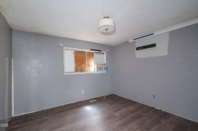 7675 Gladstone Avenue, White City, OR 97503