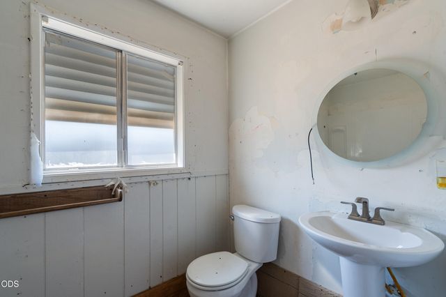 7675 Gladstone Avenue, White City, OR 97503