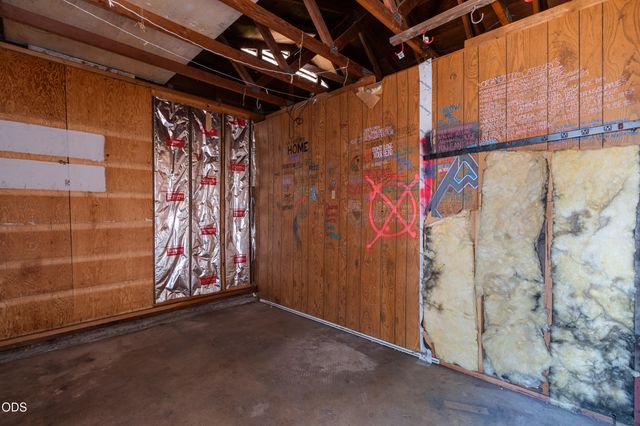 7675 Gladstone Avenue, White City, OR 97503