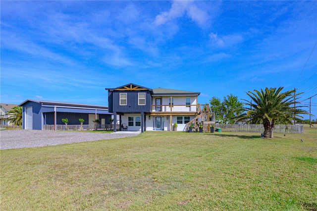 101 Quail Dr, Rockport, TX 78382