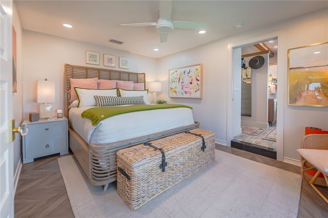 101 Quail Dr, Rockport, TX 78382