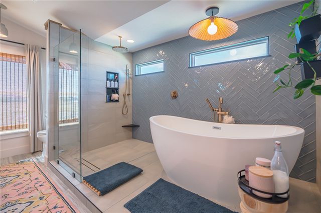 101 Quail Dr, Rockport, TX 78382