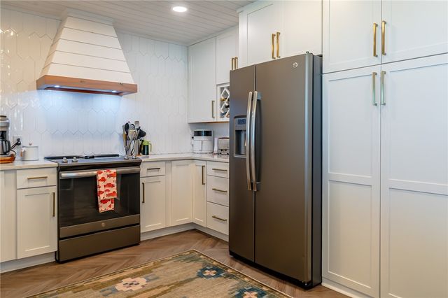 101 Quail Dr, Rockport, TX 78382