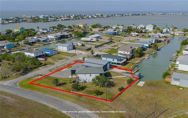 101 Quail Dr, Rockport, TX 78382