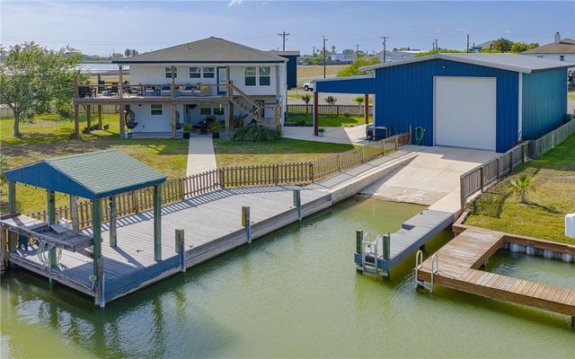 101 Quail Dr, Rockport, TX 78382