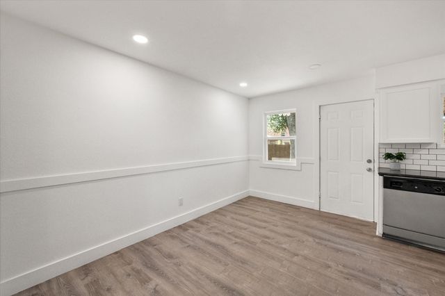 2626 Alden Avenue, Dallas, TX 75211
