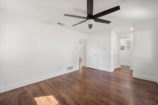 2626 Alden Avenue, Dallas, TX 75211
