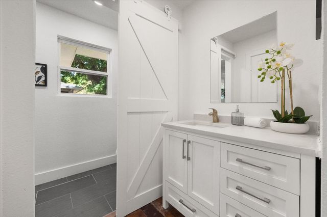 2626 Alden Avenue, Dallas, TX 75211
