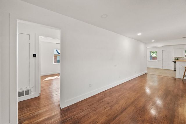 2626 Alden Avenue, Dallas, TX 75211