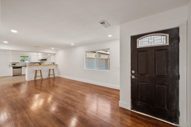 2626 Alden Avenue, Dallas, TX 75211