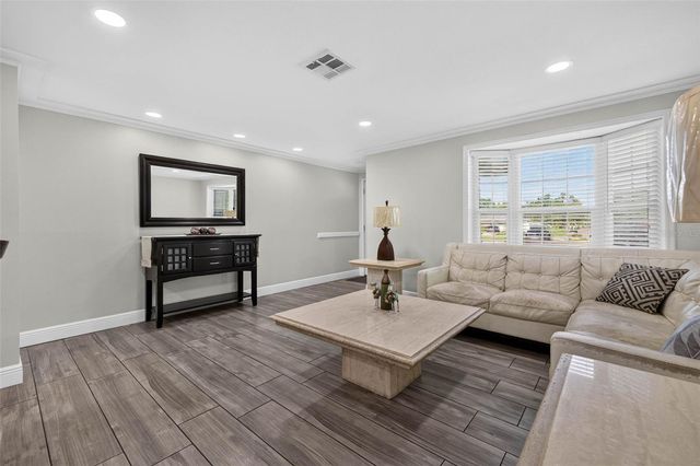 11280 FREEDOM COURT, Seminole, FL 33772