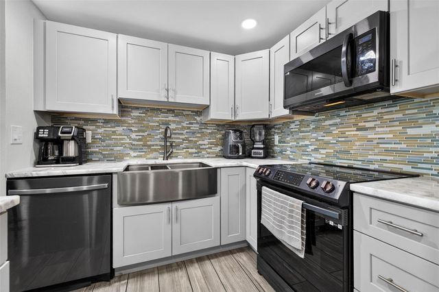 11280 FREEDOM COURT, Seminole, FL 33772