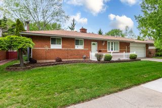 36271 Suffolk Street, Clinton Charter Township, MI 48035