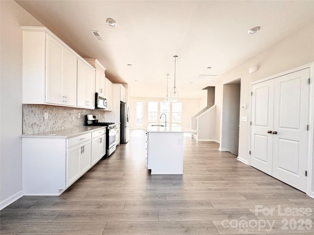 2350 Donnelly Hills Lane, Charlotte, NC 28262