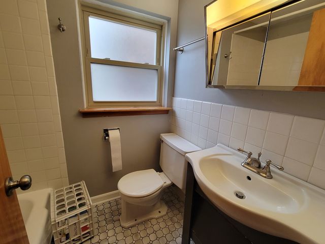3213 Cuyler Avenue, Berwyn, IL 60402