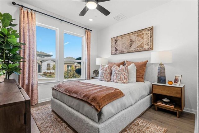 212 Barton Oak TRL, Georgetown, TX 78628