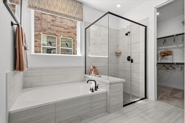 212 Barton Oak TRL, Georgetown, TX 78628