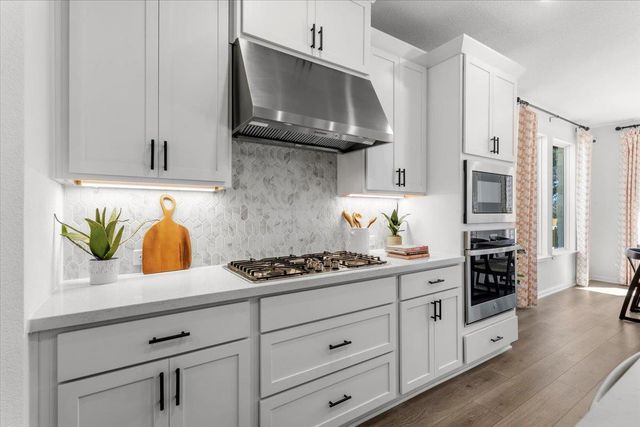 212 Barton Oak TRL, Georgetown, TX 78628