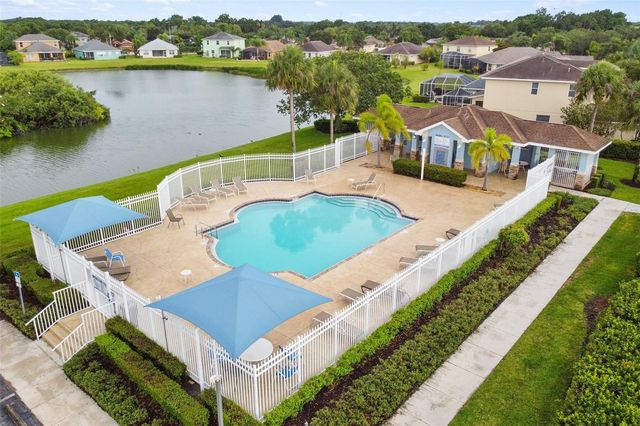 5056 LAKEHURST COURT, Palmetto, FL 34221