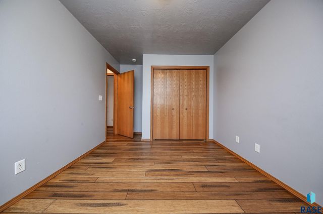 3901 N Briggs Cir Circle, Sioux Falls, SD 57107