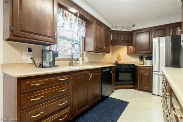 1727 W 41st Street, Lorain, OH 44053