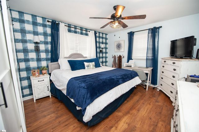 905 Henderson Road, Chesnee, SC 29323