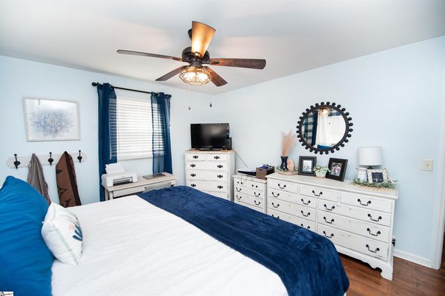 905 Henderson Road, Chesnee, SC 29323