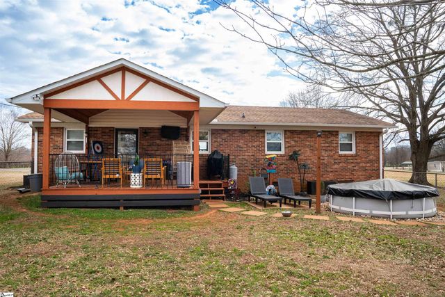 905 Henderson Road, Chesnee, SC 29323