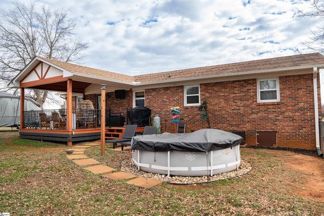 905 Henderson Road, Chesnee, SC 29323