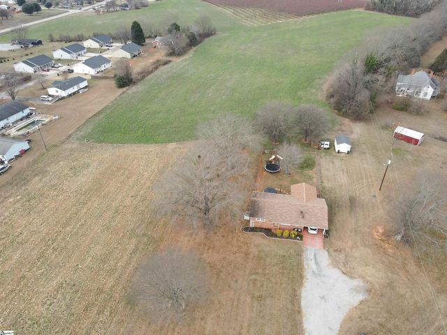 905 Henderson Road, Chesnee, SC 29323