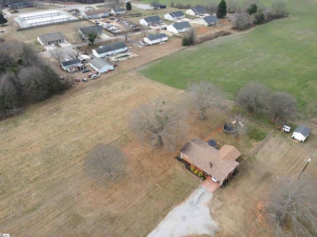 905 Henderson Road, Chesnee, SC 29323